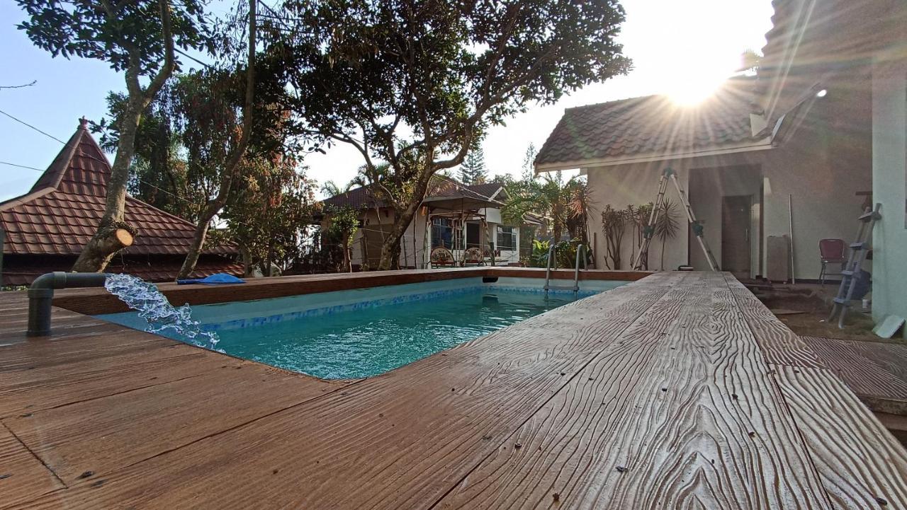 Villa Ohana Batu 외부 사진